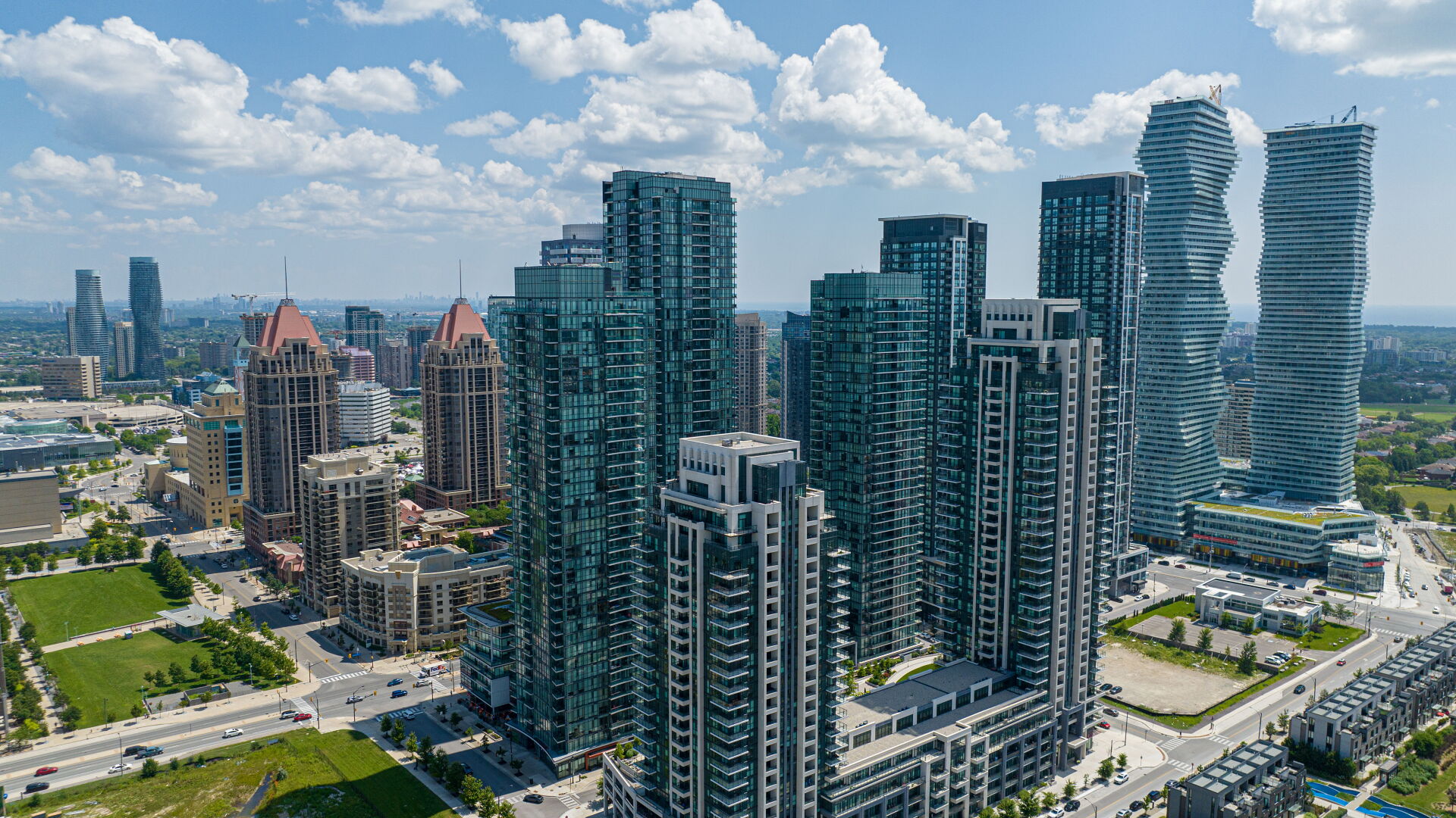 3303- 510 Curran Place, Mississauga, ON L5B 0J8 Virtual Tour