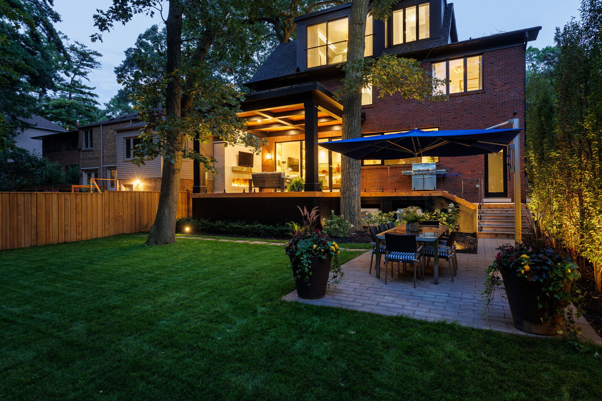 106 Baby Point Road, Toronto, ON M6S 2G3