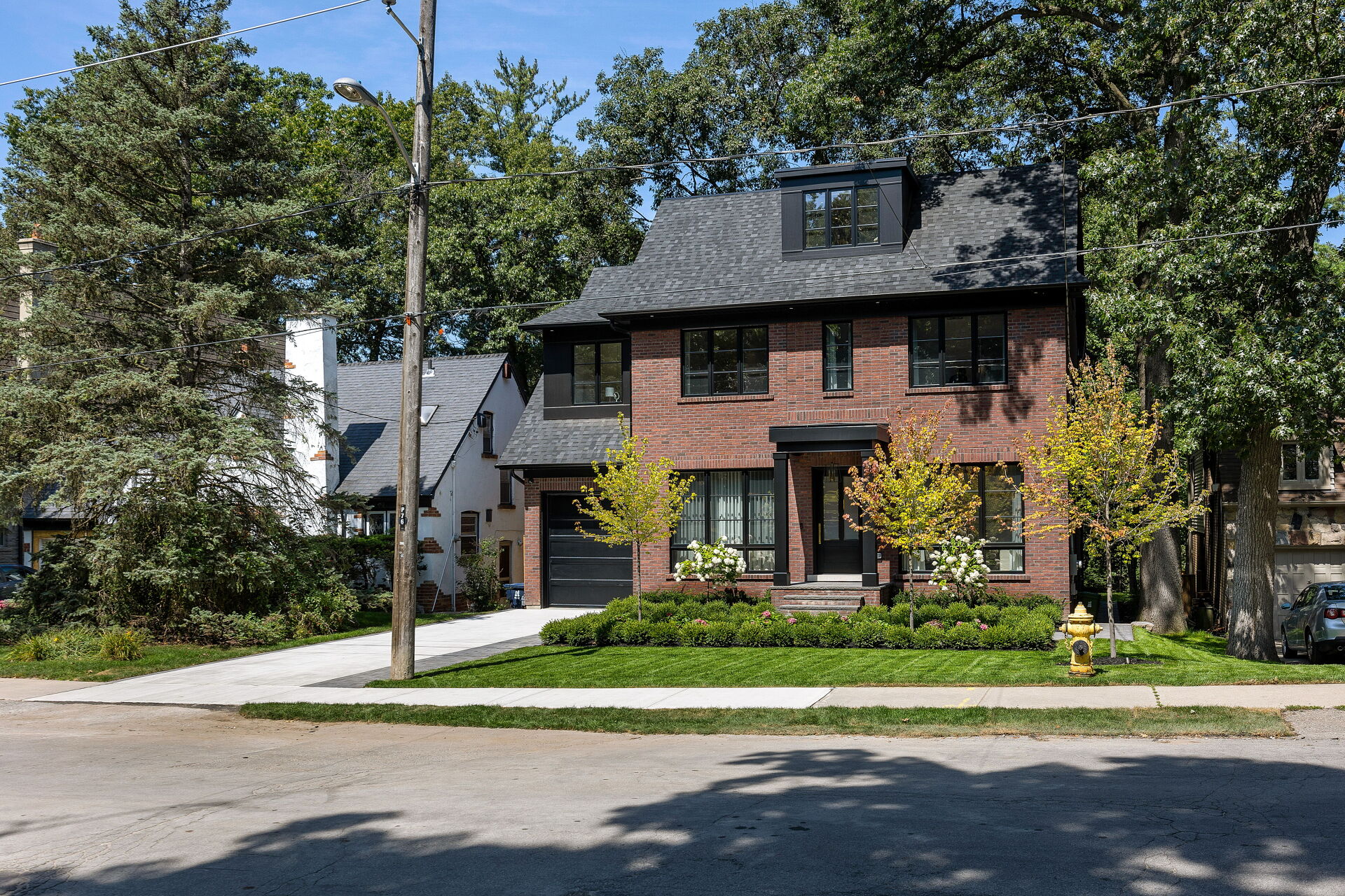 106 Baby Point Road, Toronto, ON M6S 2G3