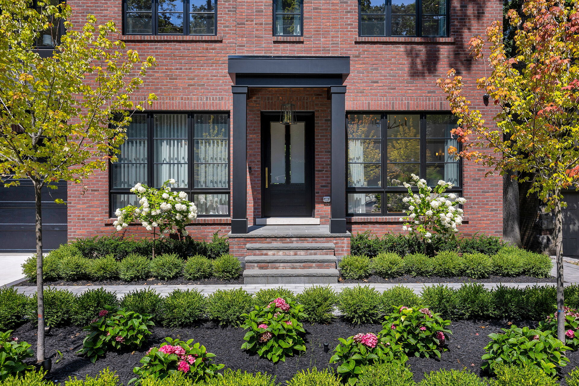 106 Baby Point Road, Toronto, ON M6S 2G3