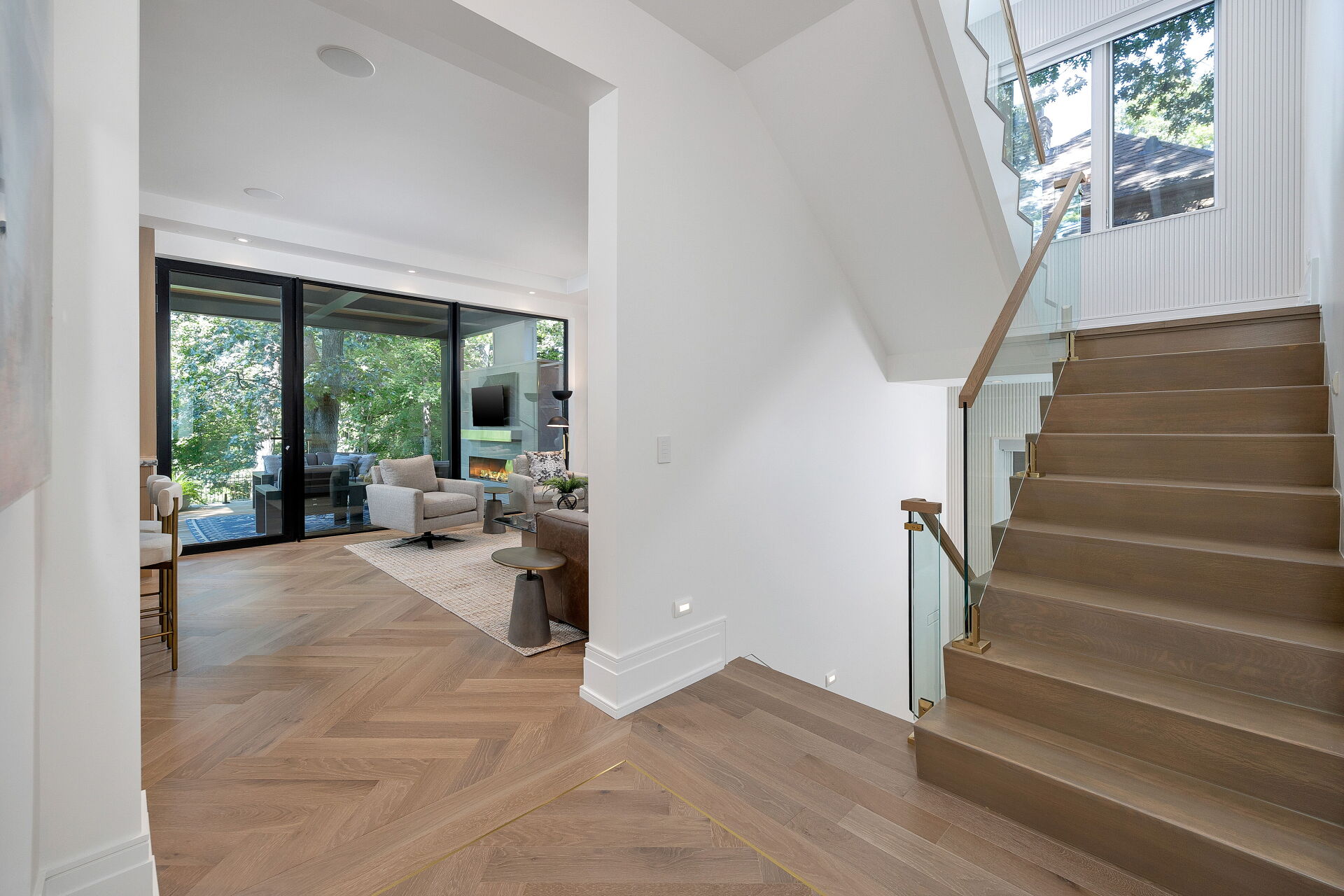 106 Baby Point Road, Toronto, ON M6S 2G3