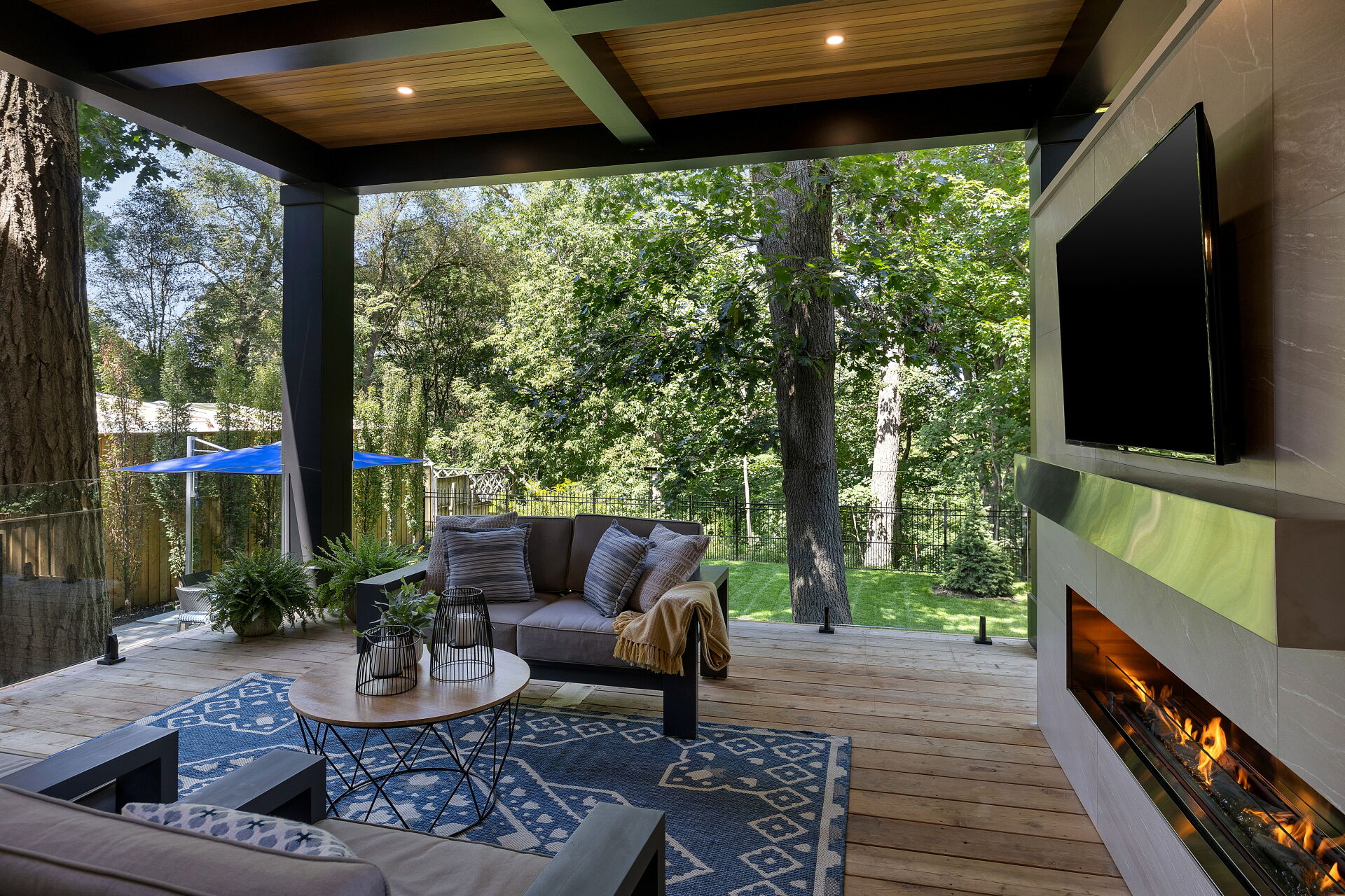 106 Baby Point Road, Toronto, ON M6S 2G3