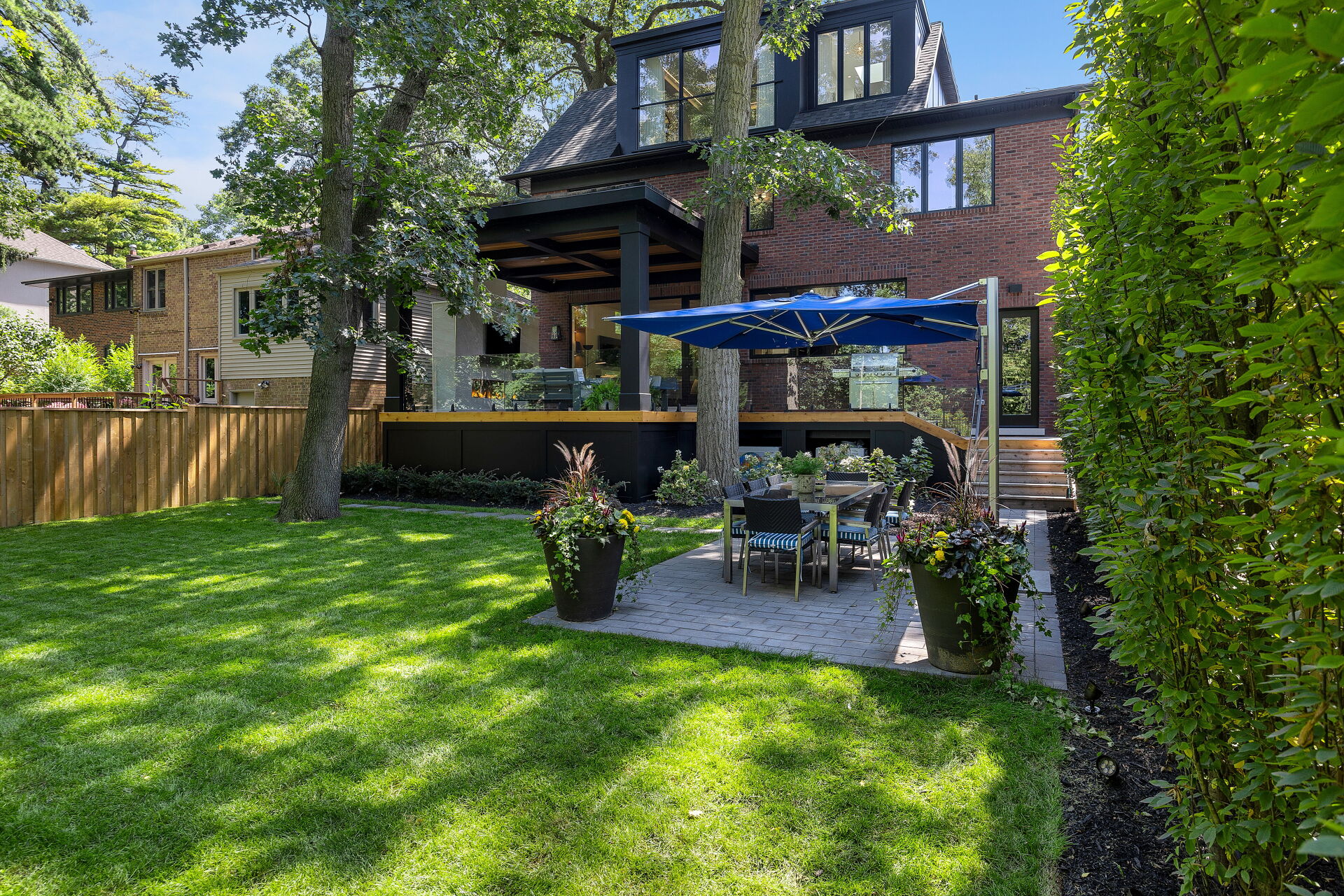 106 Baby Point Road, Toronto, ON M6S 2G3