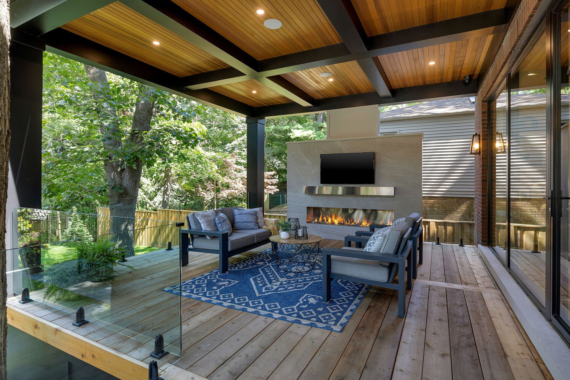 106 Baby Point Road, Toronto, ON M6S 2G3
