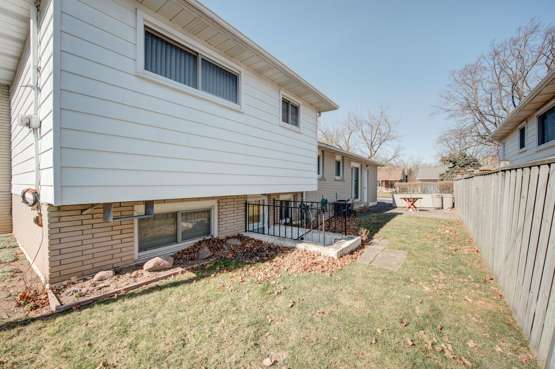 55 Country Club Drive, Hamilton, ON L8K 5W4