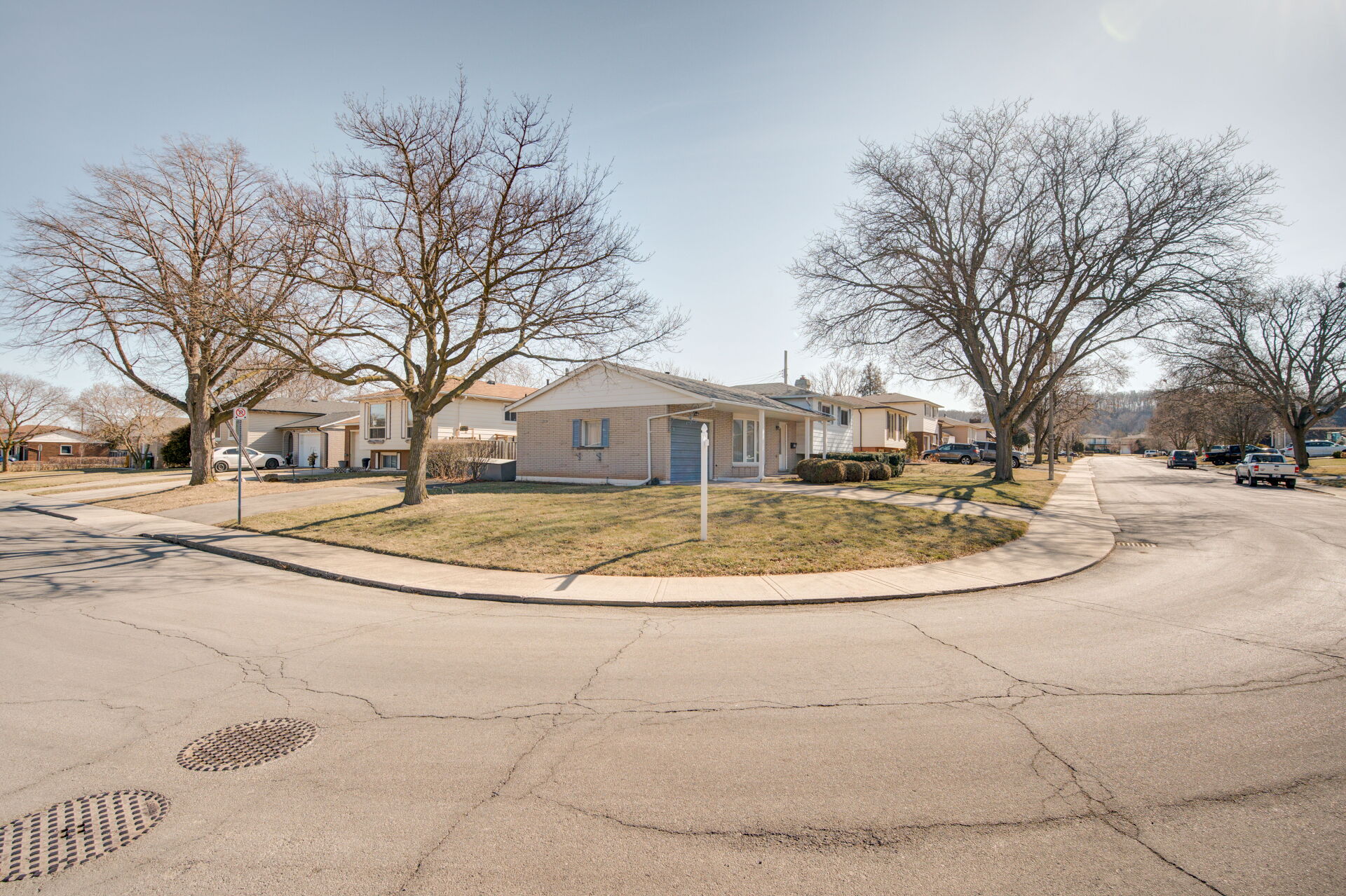 55 Country Club Drive, Hamilton, ON L8K 5W4