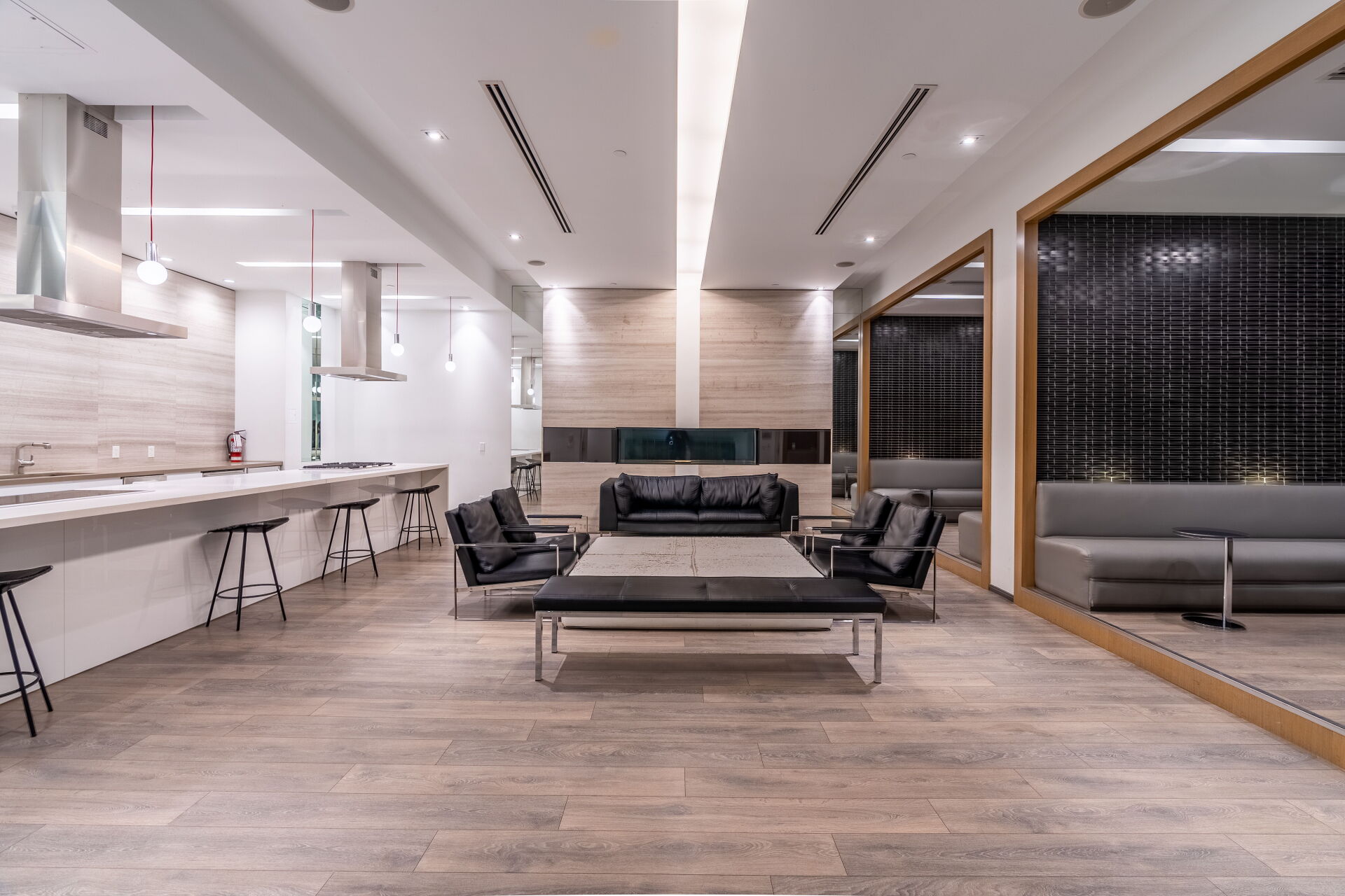 1030 King Street West, Toronto, ON M6K 0B4