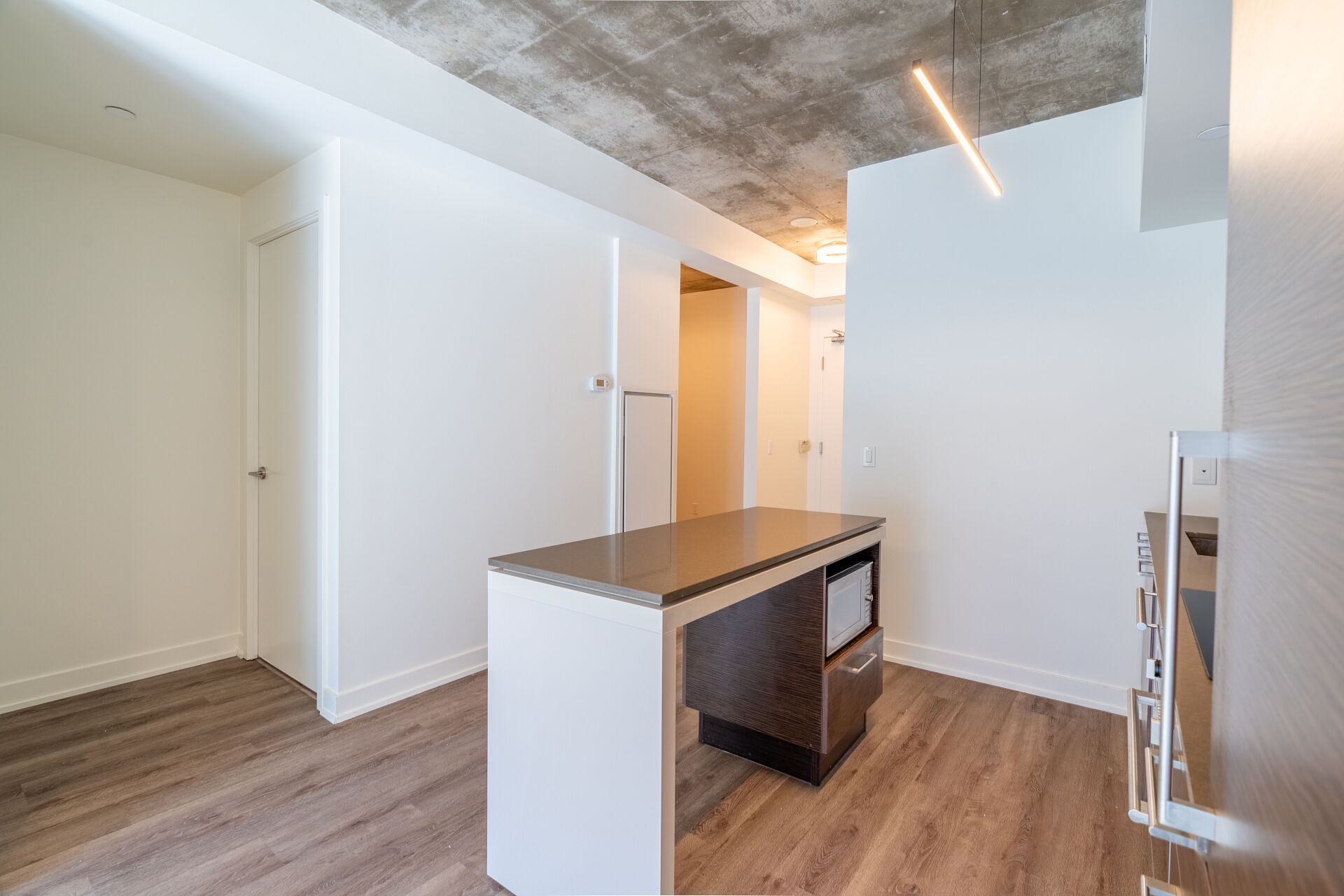 1030 King Street West, Toronto, ON M6K 0B4