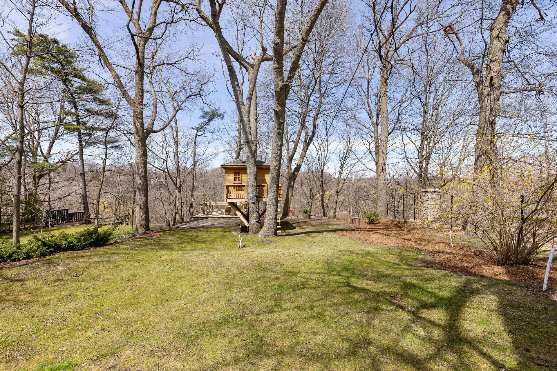 124 Baby Point Road, Toronto, ON M6S 2G3