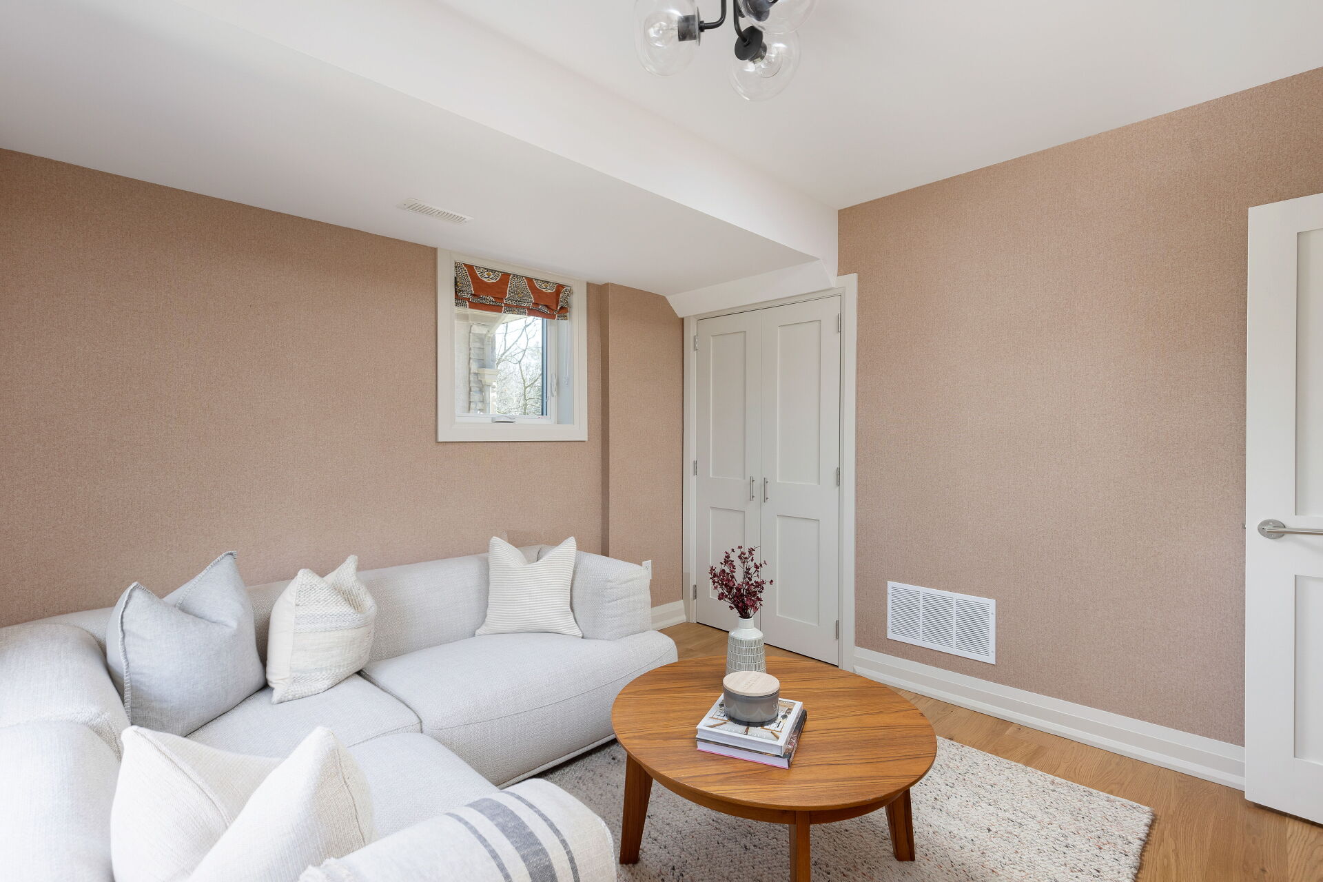 124 Baby Point Road, Toronto, ON M6S 2G3