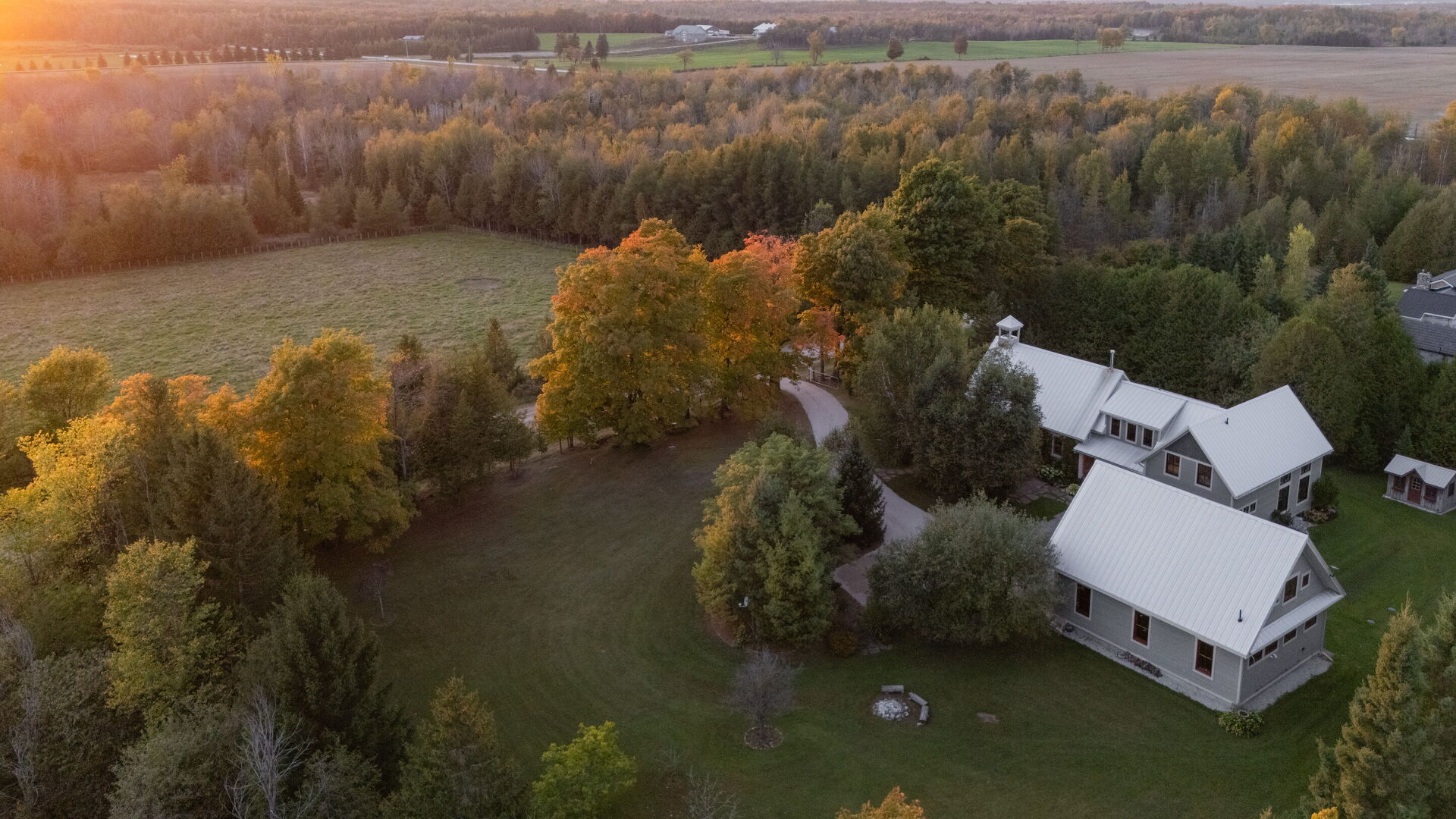 553763 Road 55, Maxwell, ON N0C 1J0 Virtual Tour