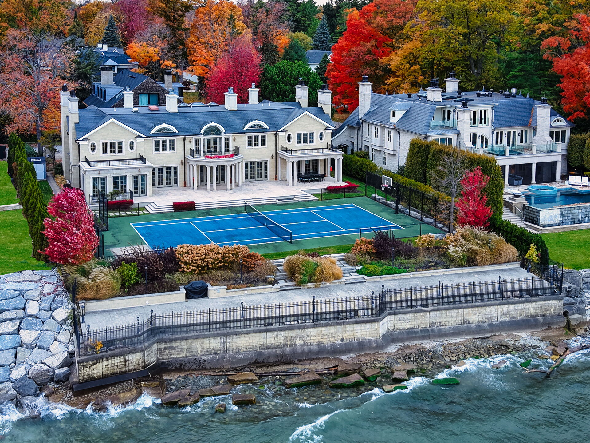 1092 Argyle Drive - Unrivaled Luxury & Timeless