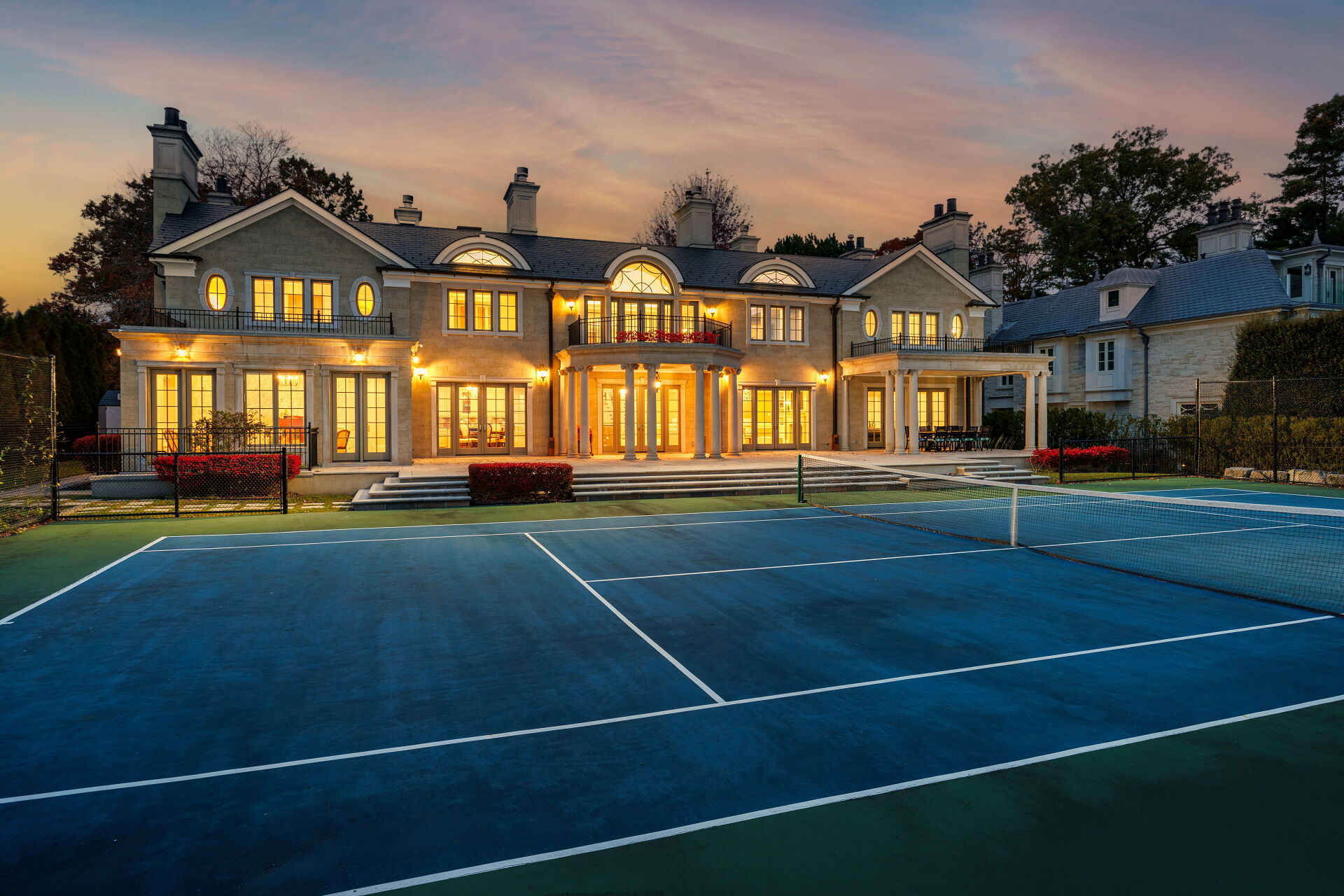 1092 Argyle Drive - Unrivaled Luxury & Timeless