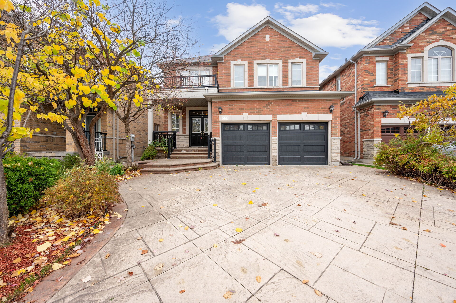 5178 Churchill Meadows Boulevard, Mississauga, ON L5M 8B6 Virtual Tour