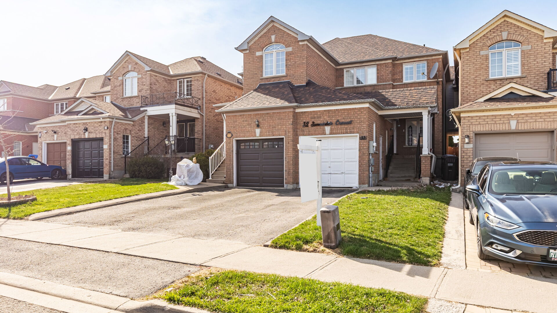 32 Summerdale Crescent, Brampton, ON L6X 4V8 Virtual Tour