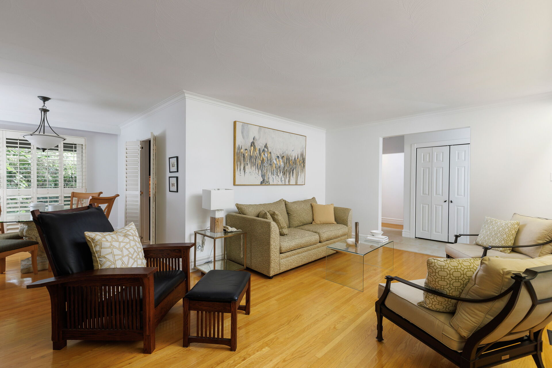 27 Paramount Court, Toronto, ON M6M 2L5