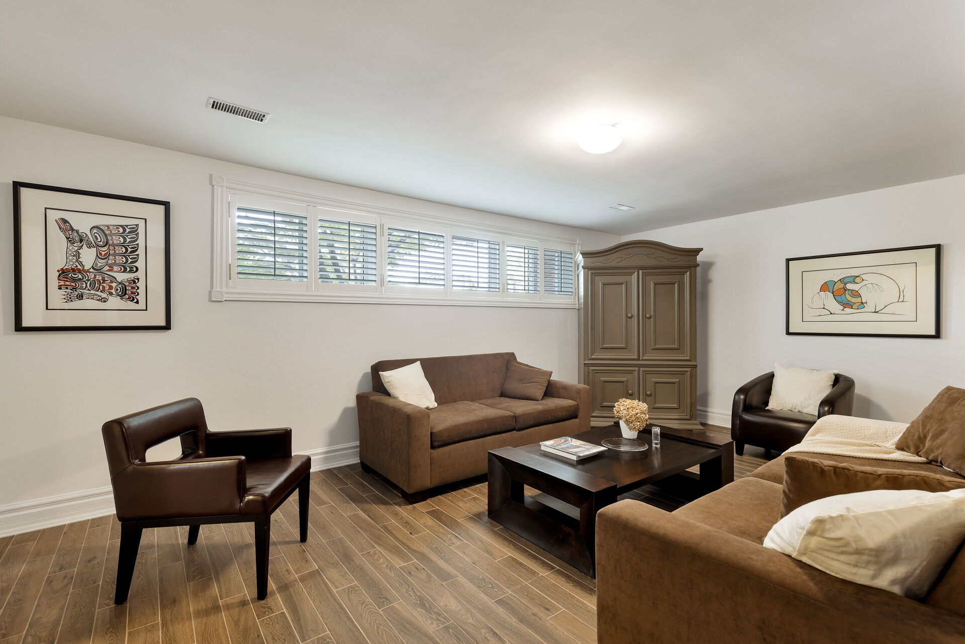 27 Paramount Court, Toronto, ON M6M 2L5
