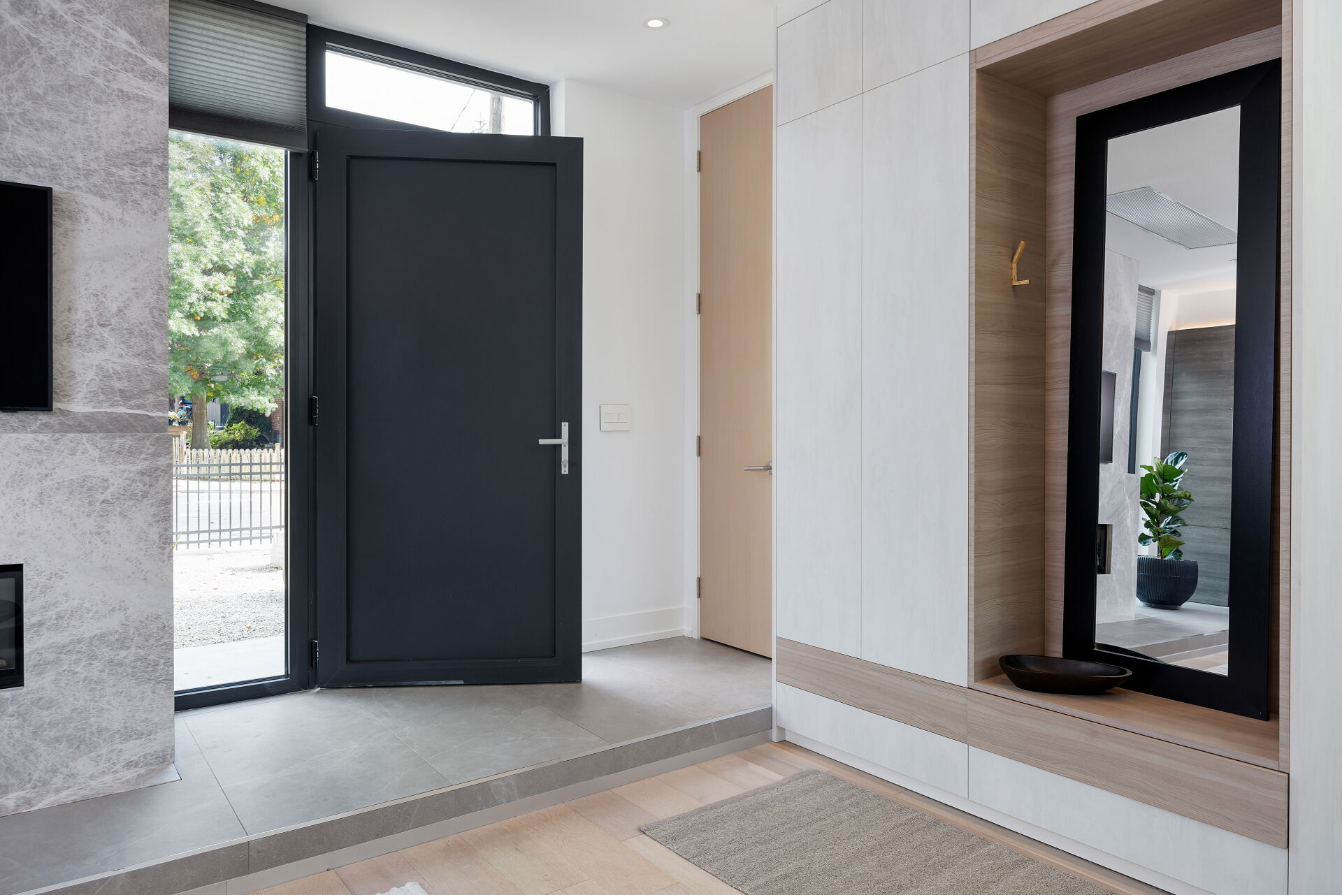 LESLIEVILLE LUXURY LIFESTYLE - 60 Hiltz Ave
