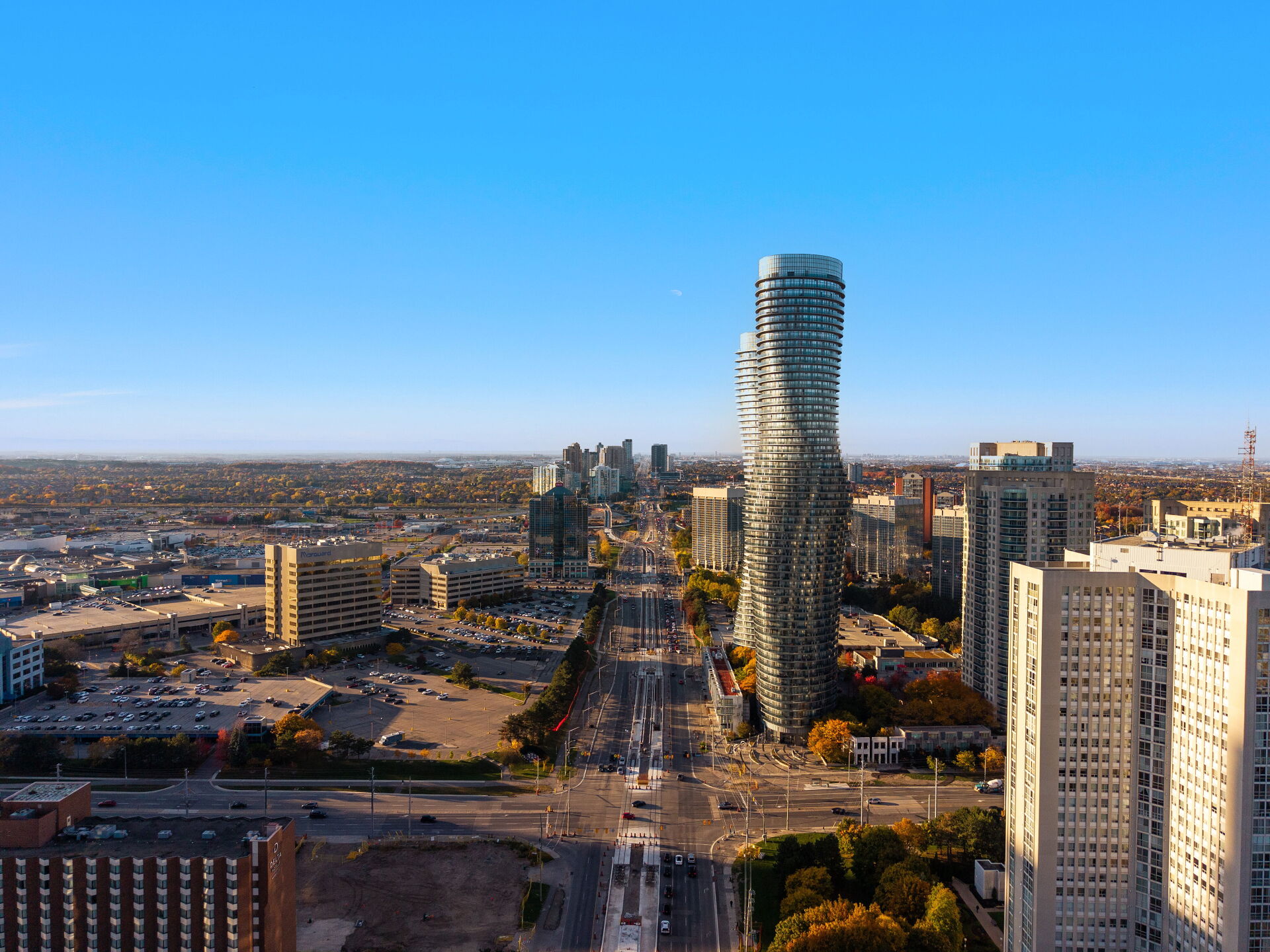 55 Elm Drive West #405, Mississauga, ON L5B 3Z3 Virtual Tour