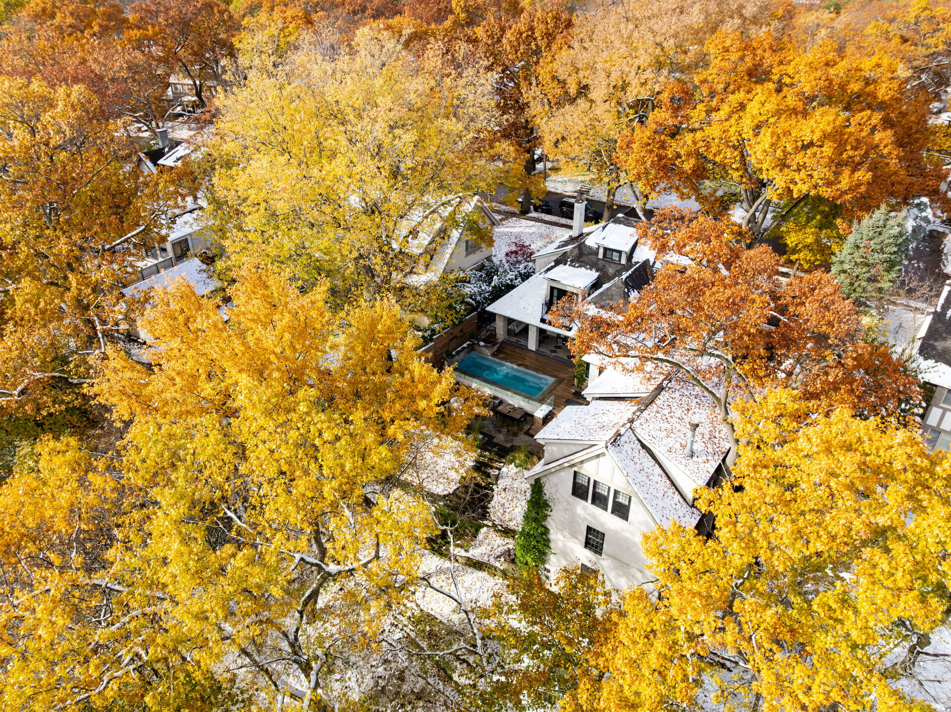 35 Baby Point Crescent, Toronto, ON M6S 2B7
