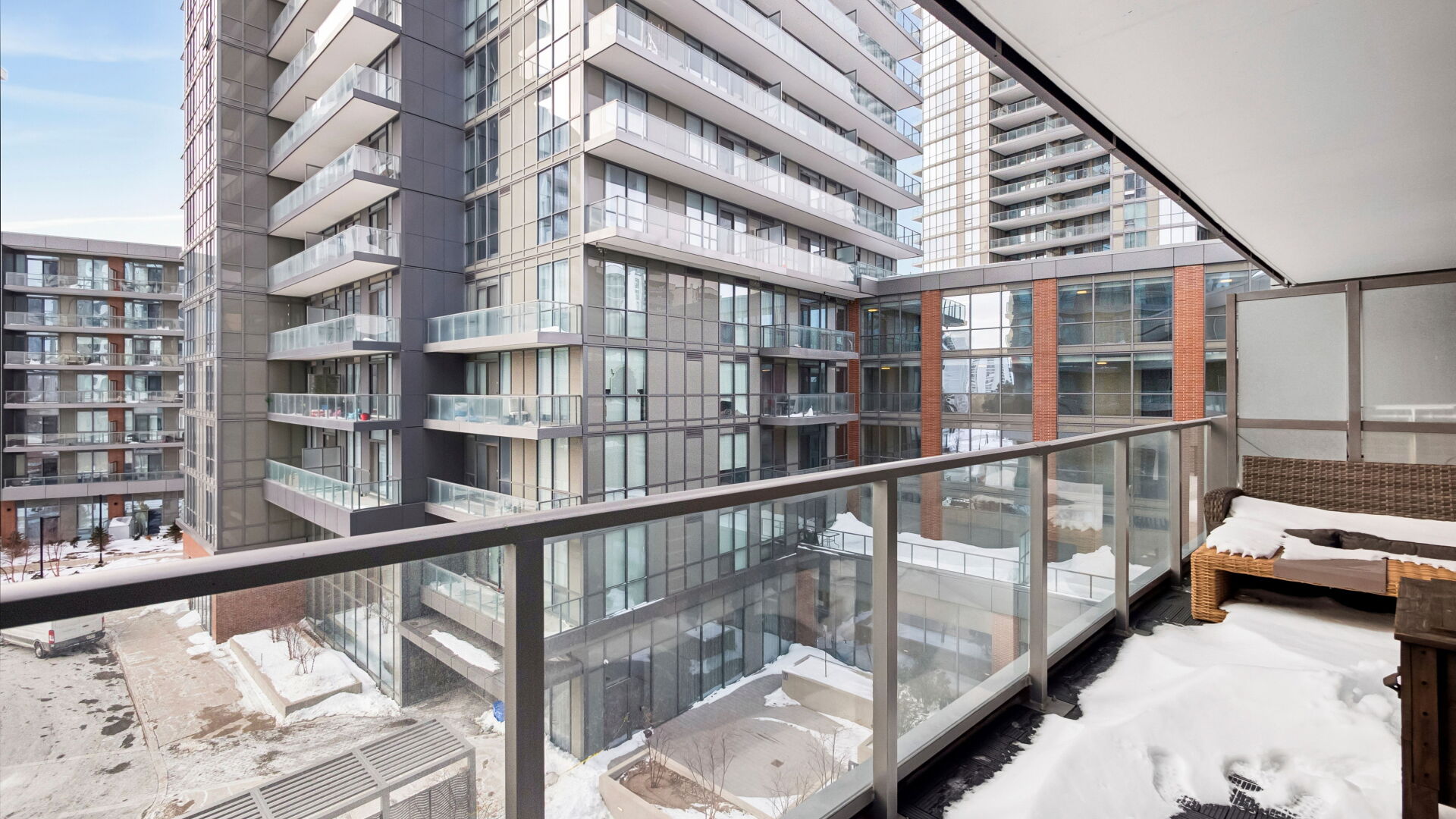 32 Forest Manor Road, #406, Toronto, ON M2J 0H2