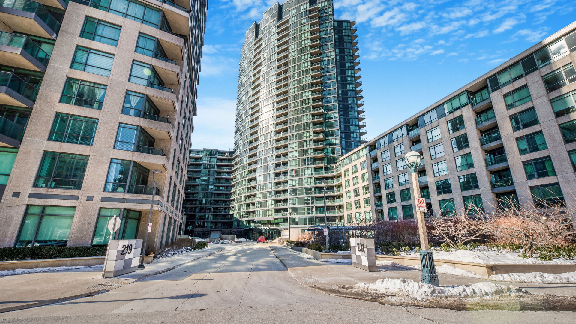 231 Fort York Boulevard, # 220, Toronto, ON M5V 1B2
