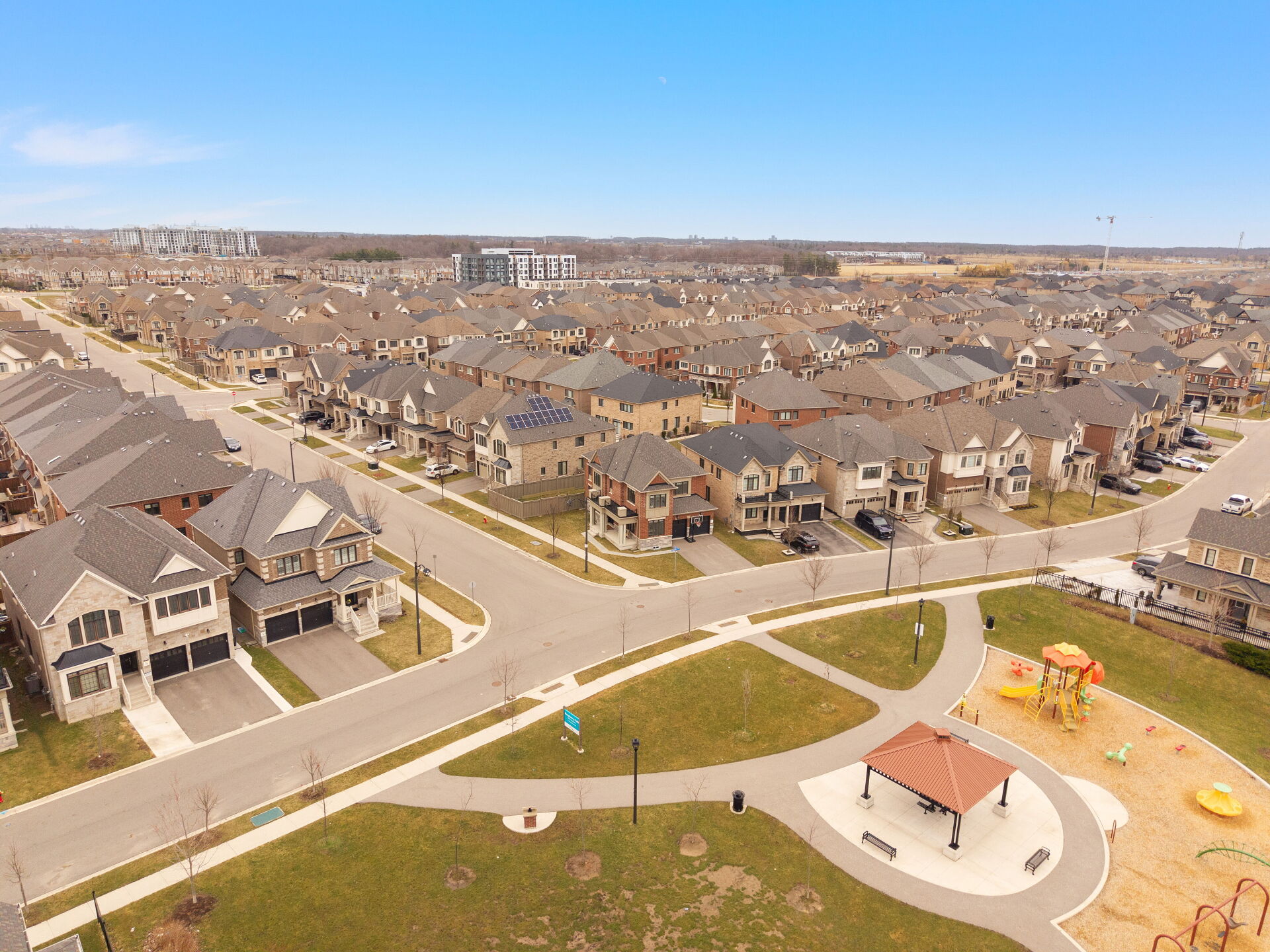 1285 Raspberry Terrace, Milton, ON L9E 1N2 Virtual Tour